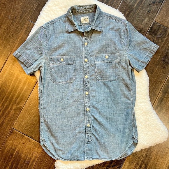 J. Crew Other - J. Crew Blue Chambray Short Sleeve Button Down Shirt Size Small